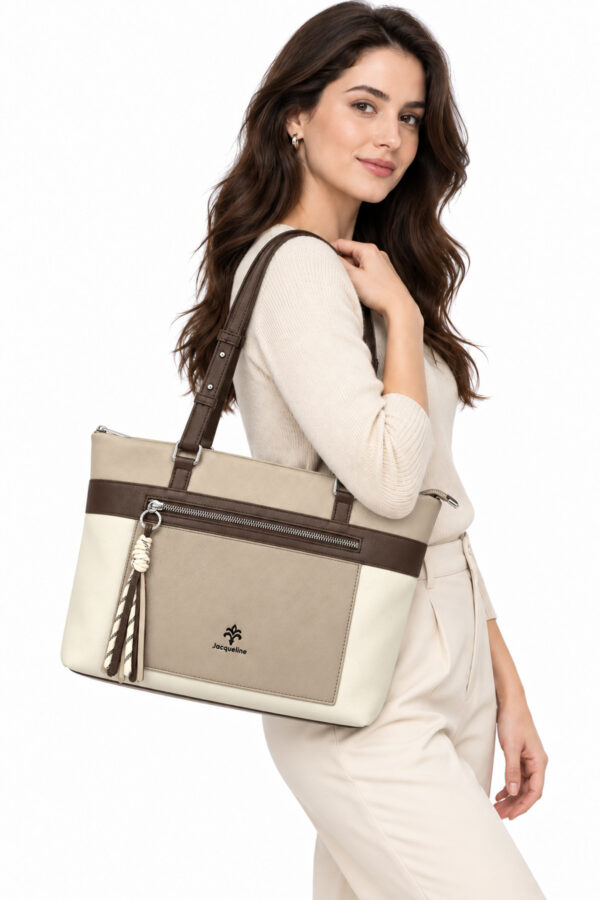 jkln-capraz-askili-kadin-cantasi-genis-hacimli-gunluk-tas-canta-2507-146011.jpg JKLN Çapraz Askılı Kadın Çantası Geniş Hacimli Günlük Taş Çanta 2507