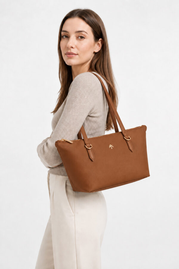 jkln-kadin-omuz-cantasi-genis-hacimli-gunluk-caramel-canta-im458-146266.jpg JKLN Kadın Omuz Çantası Geniş Hacimli Günlük Caramel Çanta IM458