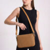 just-polo-capraz-askili-kadin-canta-kum-6006-132021.jpg Just Polo Çapraz Askılı Kadın Çanta Kum 6006