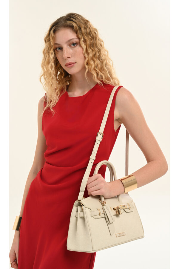 pierre-cardin-kadin-omuz-canta-beyaz-05pc26y10618-p-by-142870.jpg Pierre Cardin Kadın Omuz Çanta Beyaz 05PC26Y10618-P BY