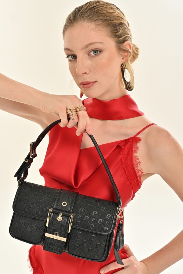 pierre-cardin-kadin-omuz-canta-siyah-05pc26y010121-p-s-143084.jpg Pierre Cardin Kadın Omuz Çanta Siyah 05PC26Y010121-P S