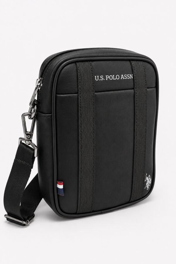 u-s-polo-assn-capraz-askili-erkek-postaci-cantasi-siyah-26049-141261.jpg U.S. Polo Assn. Çapraz Askılı Erkek Postacı Çantası Siyah 26049